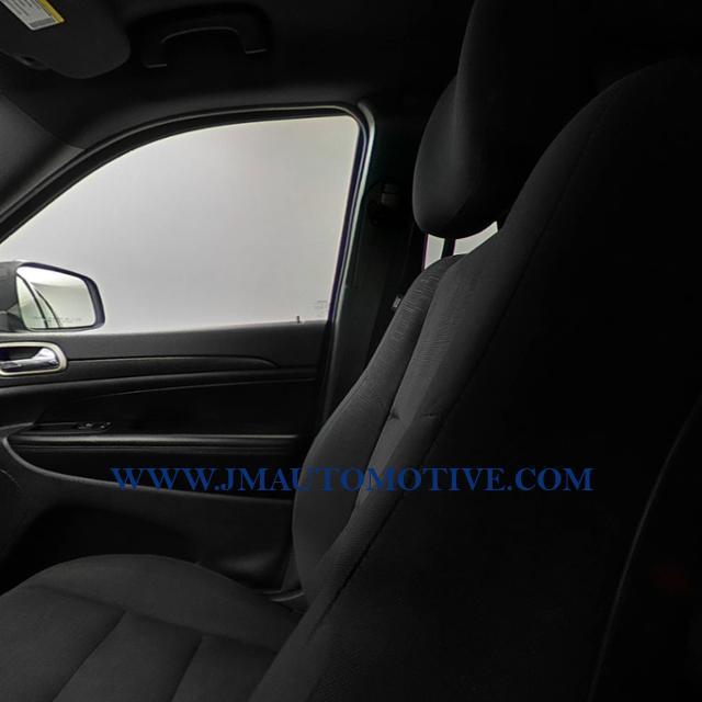 Used Jeep Grand Cherokee 4WD 4dr Laredo 2016 | J&M Automotive Sls&Svc LLC. Naugatuck, Connecticut Used Jeep Grand Cherokee 4WD 4dr Laredo 2016 | J&M Automotive Sls&Svc LLC. Naugatuck, Connecticut