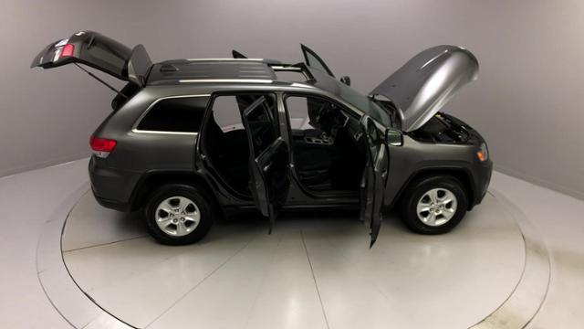 Used Jeep Grand Cherokee 4WD 4dr Laredo 2016 | J&M Automotive Sls&Svc LLC. Naugatuck, Connecticut Used Jeep Grand Cherokee 4WD 4dr Laredo 2016 | J&M Automotive Sls&Svc LLC. Naugatuck, Connecticut