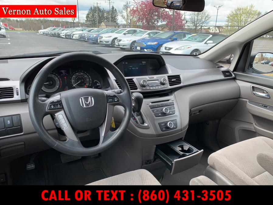2015 Honda Odyssey 5dr LX, available for sale in Manchester, Connecticut | Vernon Auto Sale & Service. Manchester, Connecticut 2015 Honda Odyssey 5dr LX, available for sale in Manchester, Connecticut | Vernon Auto Sale & Service. Manchester, Connecticut