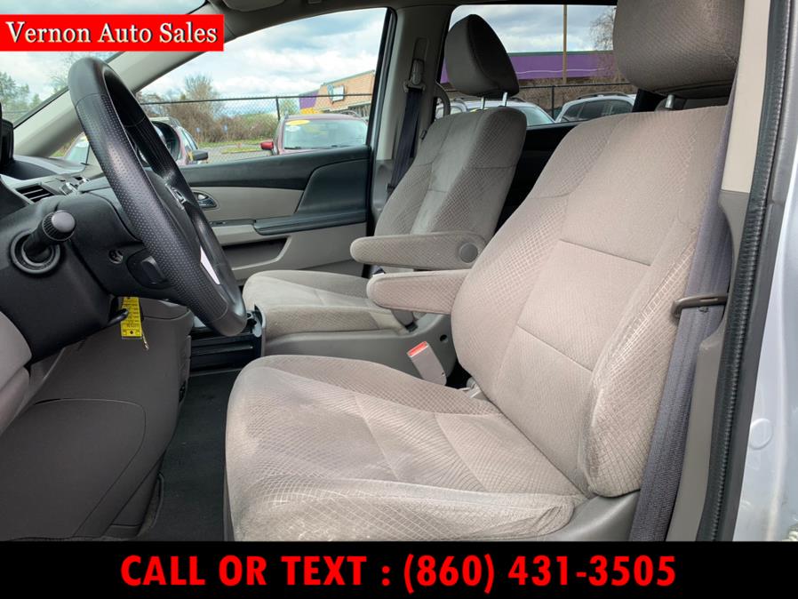 2015 Honda Odyssey 5dr LX, available for sale in Manchester, Connecticut | Vernon Auto Sale & Service. Manchester, Connecticut 2015 Honda Odyssey 5dr LX, available for sale in Manchester, Connecticut | Vernon Auto Sale & Service. Manchester, Connecticut