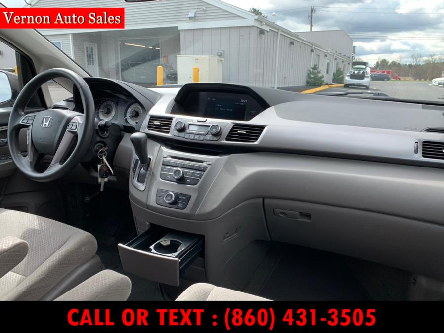 2015 Honda Odyssey 5dr LX, available for sale in Manchester, Connecticut | Vernon Auto Sale & Service. Manchester, Connecticut 2015 Honda Odyssey 5dr LX, available for sale in Manchester, Connecticut | Vernon Auto Sale & Service. Manchester, Connecticut