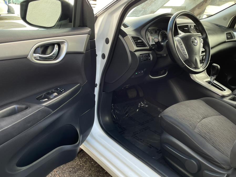 2015 Nissan Sentra 4dr Sdn I4 CVT SV, available for sale in Corona, California | Green Light Auto. Corona, California 2015 Nissan Sentra 4dr Sdn I4 CVT SV, available for sale in Corona, California | Green Light Auto. Corona, California