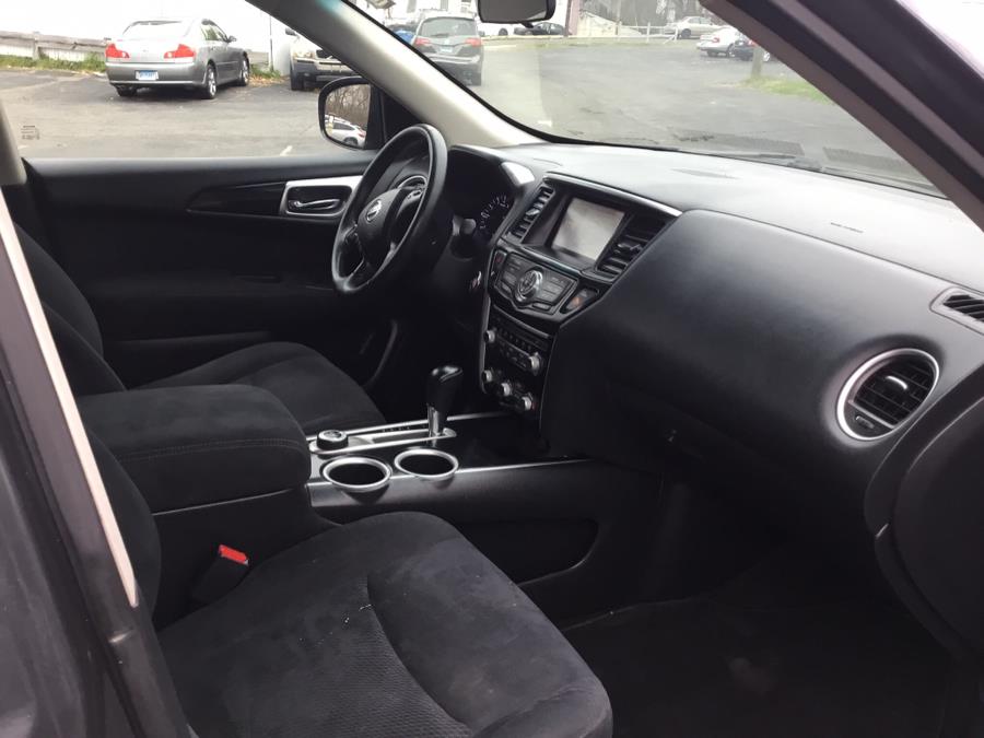 Used Nissan Pathfinder 4WD 4dr SV 2013 | Liberty Motors. Manchester, Connecticut Used Nissan Pathfinder 4WD 4dr SV 2013 | Liberty Motors. Manchester, Connecticut