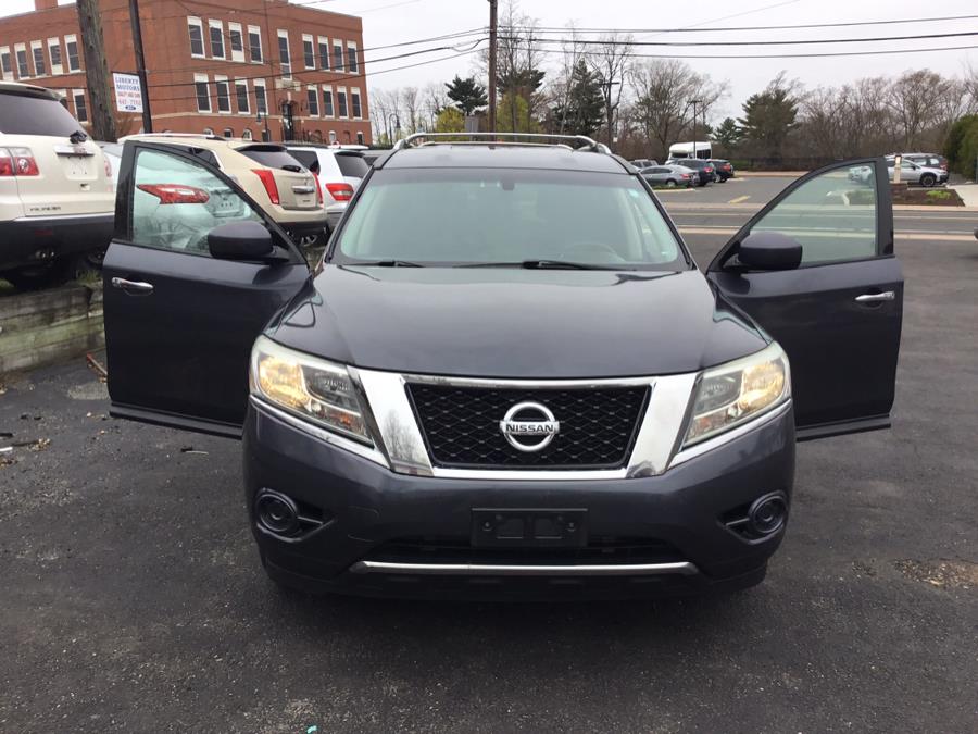 Used Nissan Pathfinder 4WD 4dr SV 2013 | Liberty Motors. Manchester, Connecticut
