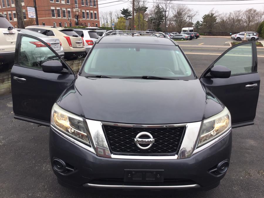 Used Nissan Pathfinder 4WD 4dr SV 2013 | Liberty Motors. Manchester, Connecticut Used Nissan Pathfinder 4WD 4dr SV 2013 | Liberty Motors. Manchester, Connecticut