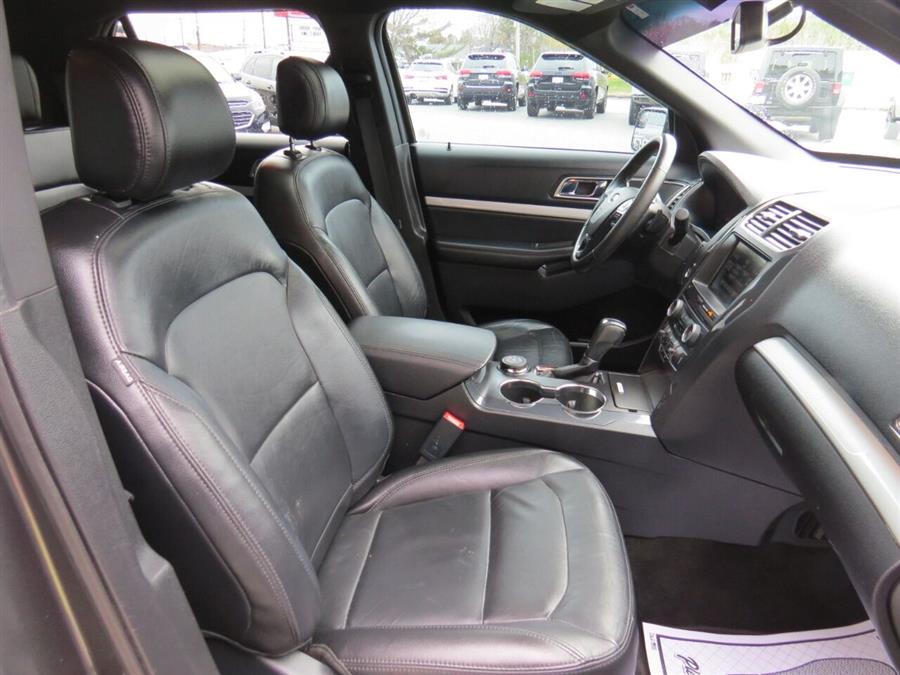Used Ford Explorer XLT AWD 4dr SUV 2016 | Lake City Exports Inc. Auburn, Maine Used Ford Explorer XLT AWD 4dr SUV 2016 | Lake City Exports Inc. Auburn, Maine
