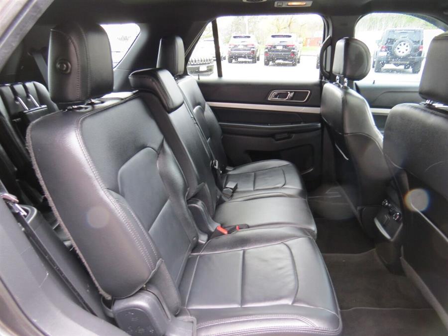 Used Ford Explorer XLT AWD 4dr SUV 2016 | Lake City Exports Inc. Auburn, Maine Used Ford Explorer XLT AWD 4dr SUV 2016 | Lake City Exports Inc. Auburn, Maine