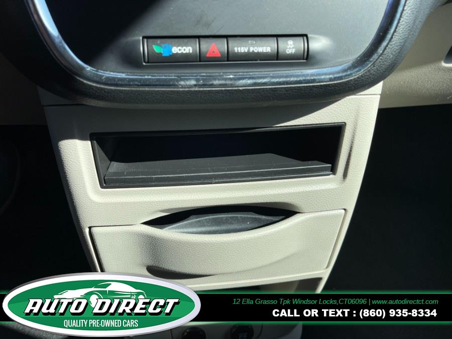 2014 Chrysler Town & Country 4dr Wgn Touring, available for sale in Windsor Locks, Connecticut | Auto Direct LLC. Windsor Locks, Connecticut 2014 Chrysler Town & Country 4dr Wgn Touring, available for sale in Windsor Locks, Connecticut | Auto Direct LLC. Windsor Locks, Connecticut