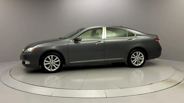 Used Lexus Es 350 4dr Sdn 2012 | J&M Automotive Sls&Svc LLC. Naugatuck, Connecticut Used Lexus Es 350 4dr Sdn 2012 | J&M Automotive Sls&Svc LLC. Naugatuck, Connecticut