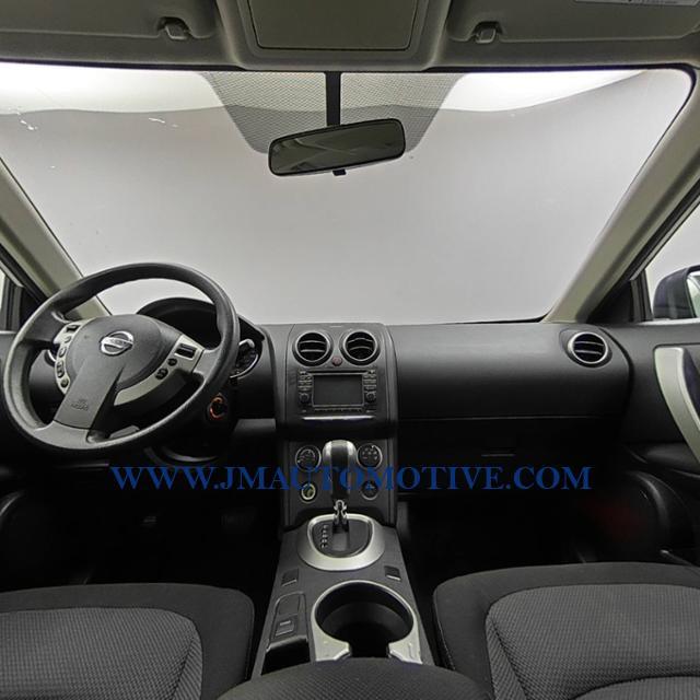 Used Nissan Rogue AWD 4dr SV 2013 | J&M Automotive Sls&Svc LLC. Naugatuck, Connecticut Used Nissan Rogue AWD 4dr SV 2013 | J&M Automotive Sls&Svc LLC. Naugatuck, Connecticut
