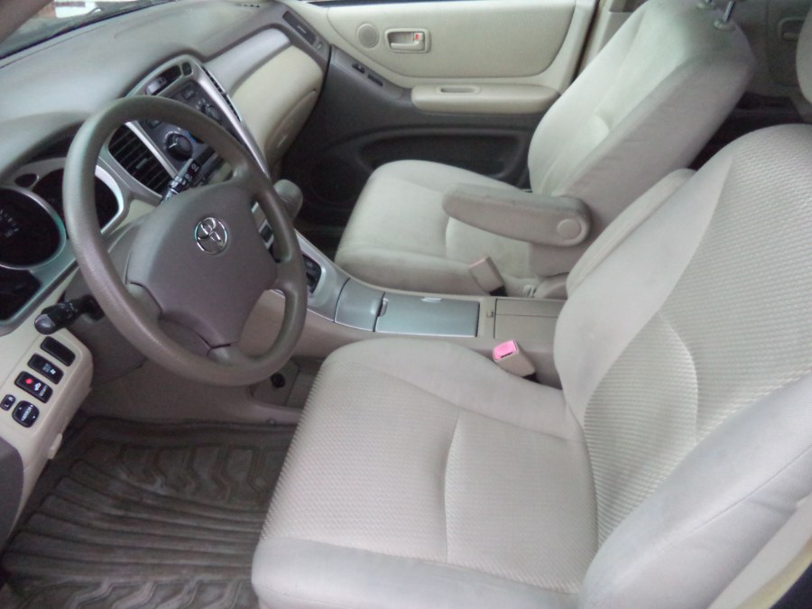 2004 Toyota Highlander XLE, available for sale in Naugatuck, Connecticut | Riverside Motorcars, LLC. Naugatuck, Connecticut 2004 Toyota Highlander XLE, available for sale in Naugatuck, Connecticut | Riverside Motorcars, LLC. Naugatuck, Connecticut