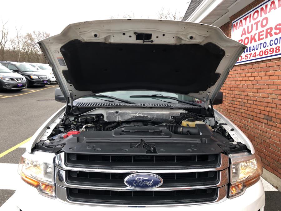 2015 Ford Expedition EL 4WD 4dr XLT, available for sale in Waterbury, Connecticut | National Auto Brokers, Inc.. Waterbury, Connecticut 2015 Ford Expedition EL 4WD 4dr XLT, available for sale in Waterbury, Connecticut | National Auto Brokers, Inc.. Waterbury, Connecticut