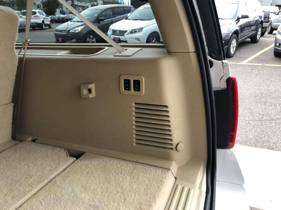 2015 Ford Expedition EL 4WD 4dr XLT, available for sale in Waterbury, Connecticut | National Auto Brokers, Inc.. Waterbury, Connecticut 2015 Ford Expedition EL 4WD 4dr XLT, available for sale in Waterbury, Connecticut | National Auto Brokers, Inc.. Waterbury, Connecticut