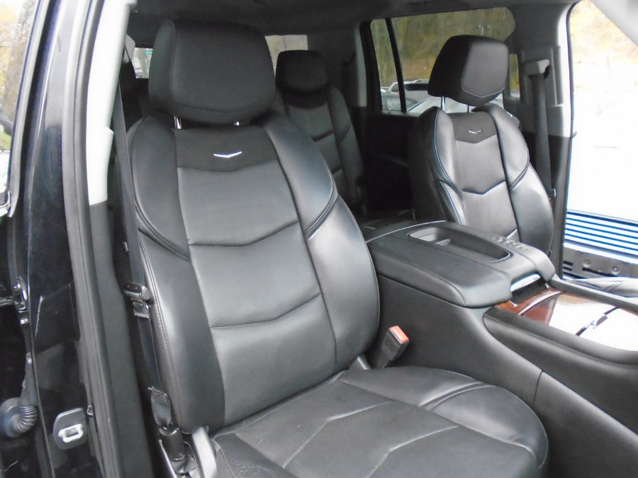 Used Cadillac Escalade ESV 4WD 4dr Premium 2015 | Jim Juliani Motors. Waterbury, Connecticut