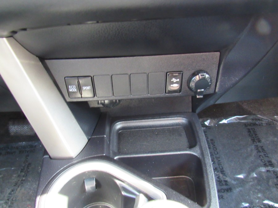 Used Toyota RAV4 XLE 2017 | Hilario's Auto Sales Inc.. Worcester, Massachusetts Used Toyota RAV4 XLE 2017 | Hilario's Auto Sales Inc.. Worcester, Massachusetts