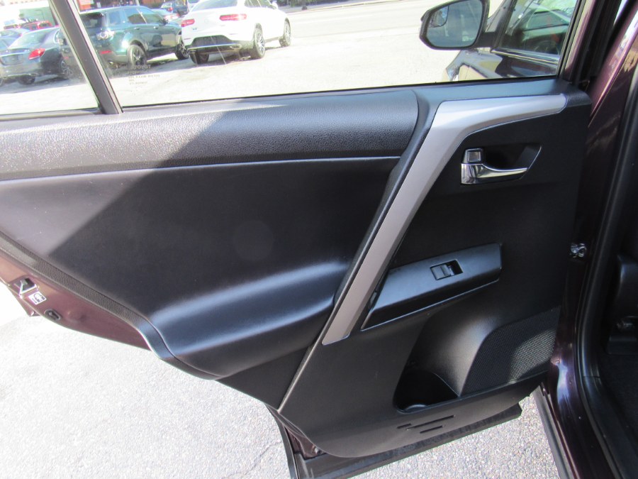 Used Toyota RAV4 XLE 2017 | Hilario's Auto Sales Inc.. Worcester, Massachusetts Used Toyota RAV4 XLE 2017 | Hilario's Auto Sales Inc.. Worcester, Massachusetts