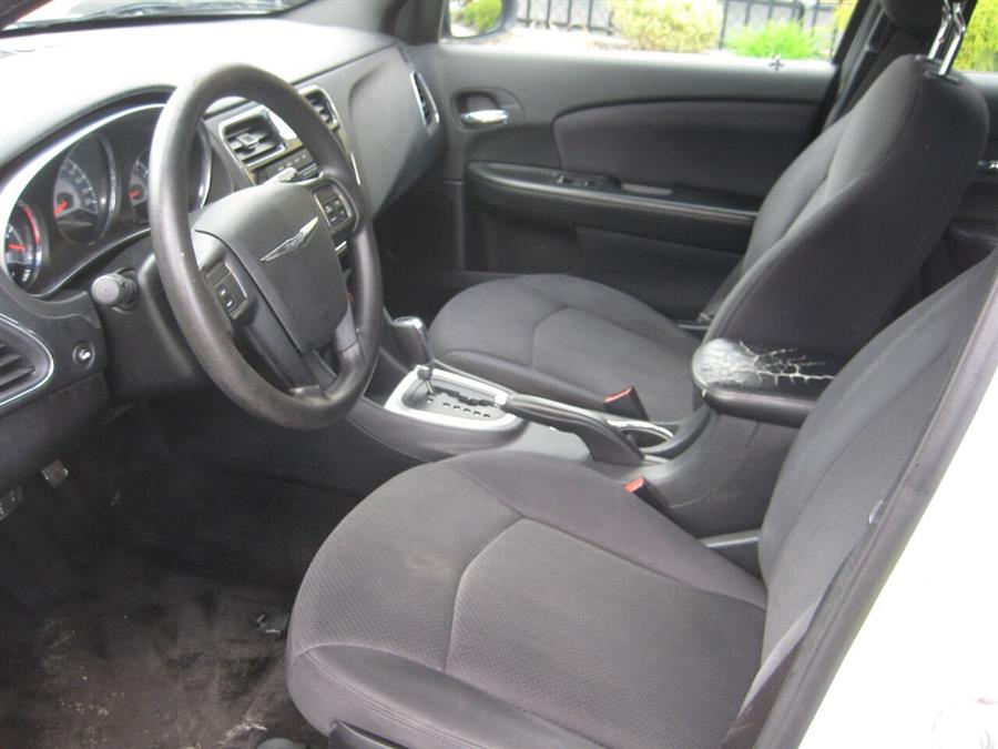 2012 Chrysler 200 LX 4dr Sedan, available for sale in Massapequa, New York | Rite Choice Auto Inc.. Massapequa, New York 2012 Chrysler 200 LX 4dr Sedan, available for sale in Massapequa, New York | Rite Choice Auto Inc.. Massapequa, New York