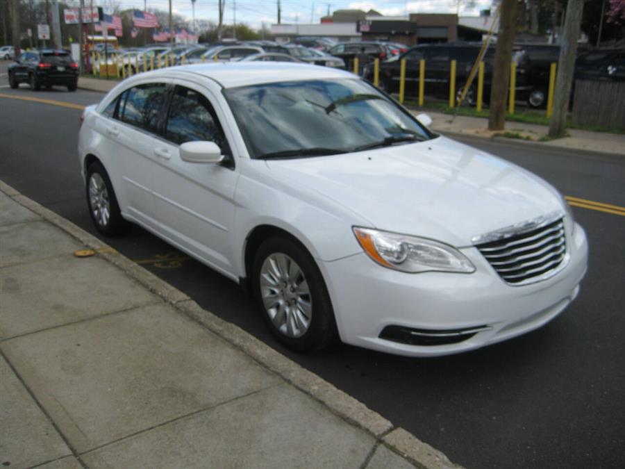 2012 Chrysler 200 LX 4dr Sedan, available for sale in Massapequa, New York | Rite Choice Auto Inc.. Massapequa, New York 2012 Chrysler 200 LX 4dr Sedan, available for sale in Massapequa, New York | Rite Choice Auto Inc.. Massapequa, New York