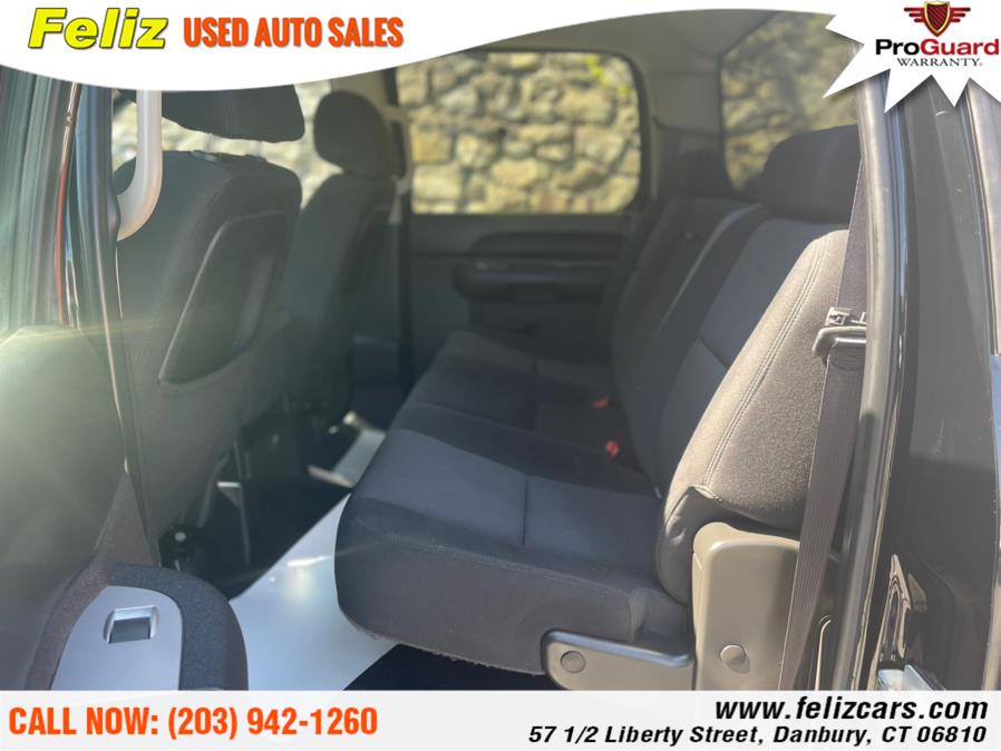2011 GMC Sierra 1500 4WD Crew Cab 143.5" SLE, available for sale in Danbury, Connecticut | Feliz Used Auto Sales. Danbury, Connecticut 2011 GMC Sierra 1500 4WD Crew Cab 143.5" SLE, available for sale in Danbury, Connecticut | Feliz Used Auto Sales. Danbury, Connecticut