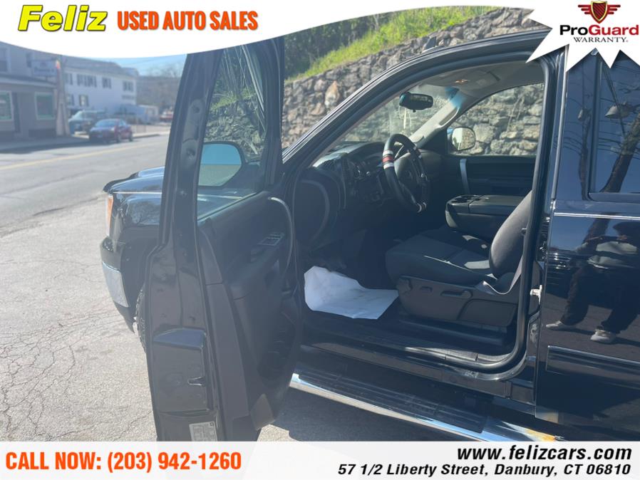 2011 GMC Sierra 1500 4WD Crew Cab 143.5" SLE, available for sale in Danbury, Connecticut | Feliz Used Auto Sales. Danbury, Connecticut 2011 GMC Sierra 1500 4WD Crew Cab 143.5" SLE, available for sale in Danbury, Connecticut | Feliz Used Auto Sales. Danbury, Connecticut