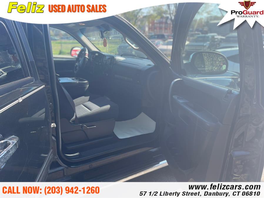 2011 GMC Sierra 1500 4WD Crew Cab 143.5" SLE, available for sale in Danbury, Connecticut | Feliz Used Auto Sales. Danbury, Connecticut 2011 GMC Sierra 1500 4WD Crew Cab 143.5" SLE, available for sale in Danbury, Connecticut | Feliz Used Auto Sales. Danbury, Connecticut