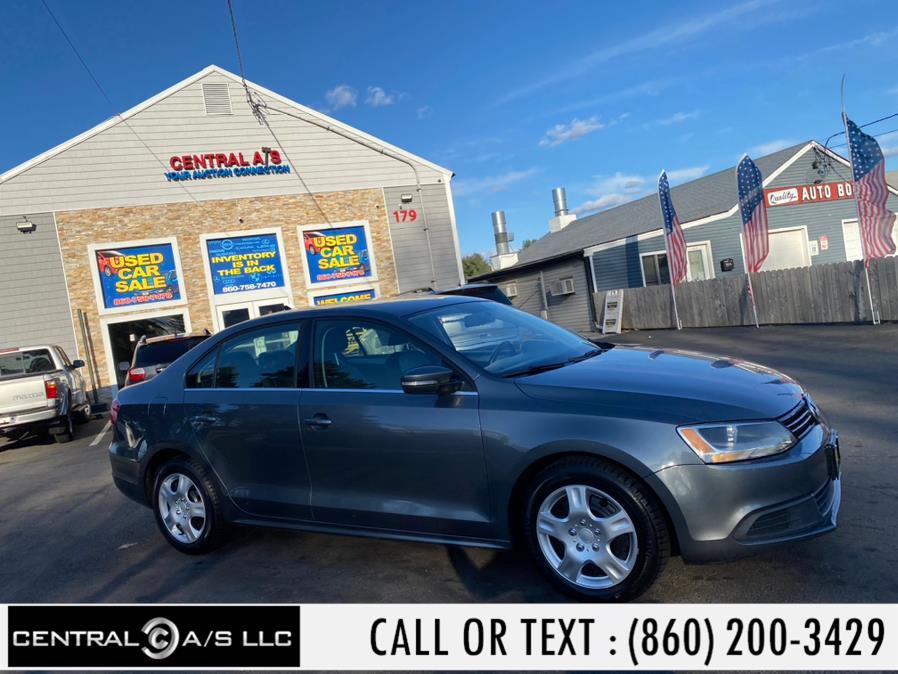 2013 Volkswagen Jetta Sedan 4dr Auto SE PZEV *Ltd Avail*, available for sale in East Windsor, Connecticut | Central A/S LLC. East Windsor, Connecticut