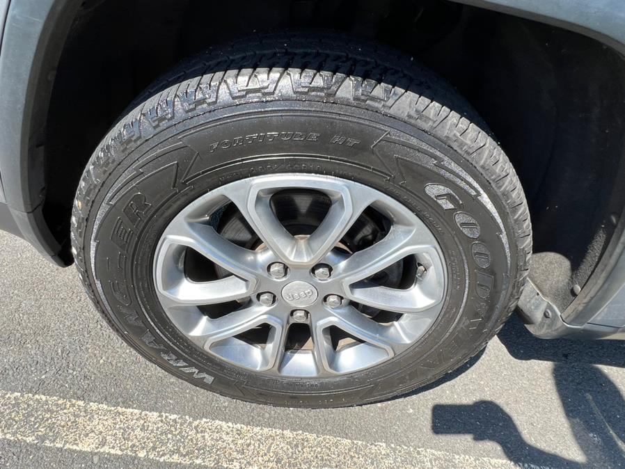 2014 Jeep Grand Cherokee 4WD 4dr Limited, available for sale in Berlin, Connecticut | Tru Auto Mall. Berlin, Connecticut 2014 Jeep Grand Cherokee 4WD 4dr Limited, available for sale in Berlin, Connecticut | Tru Auto Mall. Berlin, Connecticut