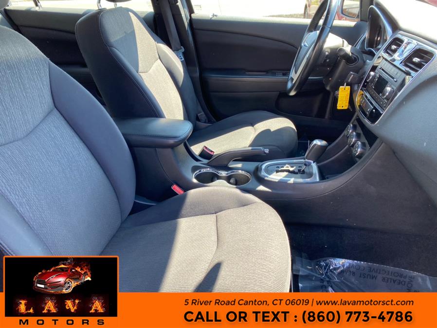 Used Chrysler 200 4dr Sdn Touring 2013 | Lava Motors. Canton, Connecticut Used Chrysler 200 4dr Sdn Touring 2013 | Lava Motors. Canton, Connecticut