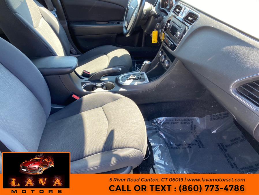 Used Chrysler 200 4dr Sdn Touring 2013 | Lava Motors. Canton, Connecticut Used Chrysler 200 4dr Sdn Touring 2013 | Lava Motors. Canton, Connecticut