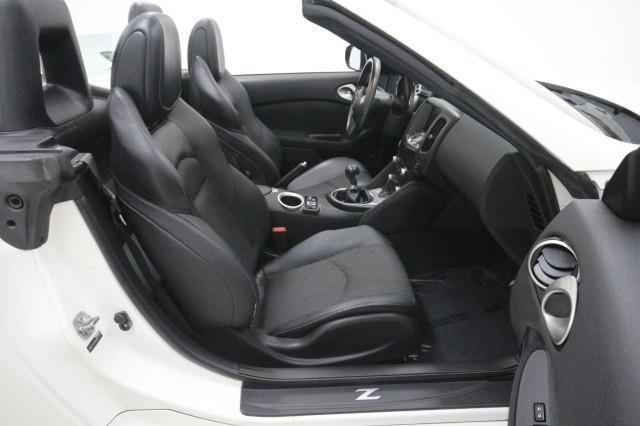 Used Nissan 370z Roadster Touring w/ Navi & rearCam 2014 | Car Revolution. Maple Shade, New Jersey Used Nissan 370z Roadster Touring w/ Navi & rearCam 2014 | Car Revolution. Maple Shade, New Jersey