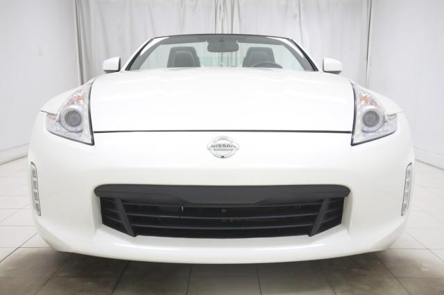 Used Nissan 370z Roadster Touring w/ Navi & rearCam 2014 | Car Revolution. Maple Shade, New Jersey Used Nissan 370z Roadster Touring w/ Navi & rearCam 2014 | Car Revolution. Maple Shade, New Jersey