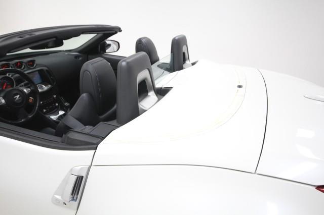 Used Nissan 370z Roadster Touring w/ Navi & rearCam 2014 | Car Revolution. Maple Shade, New Jersey Used Nissan 370z Roadster Touring w/ Navi & rearCam 2014 | Car Revolution. Maple Shade, New Jersey