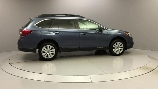 2017 Subaru Outback 2.5i Premium, available for sale in Naugatuck, Connecticut | J&M Automotive Sls&Svc LLC. Naugatuck, Connecticut 2017 Subaru Outback 2.5i Premium, available for sale in Naugatuck, Connecticut | J&M Automotive Sls&Svc LLC. Naugatuck, Connecticut