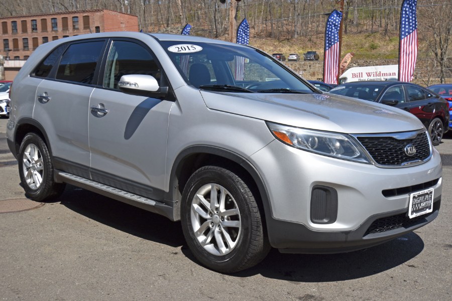 2015 Kia Sorento 4dr I4 LX, available for sale in Waterbury, Connecticut | Highline Car Connection. Waterbury, Connecticut 2015 Kia Sorento 4dr I4 LX, available for sale in Waterbury, Connecticut | Highline Car Connection. Waterbury, Connecticut
