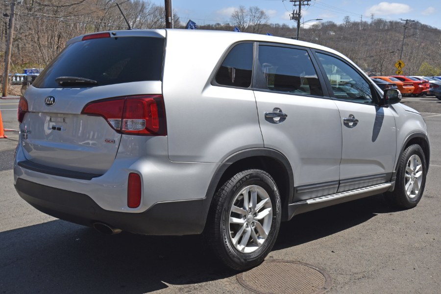 2015 Kia Sorento 4dr I4 LX, available for sale in Waterbury, Connecticut | Highline Car Connection. Waterbury, Connecticut 2015 Kia Sorento 4dr I4 LX, available for sale in Waterbury, Connecticut | Highline Car Connection. Waterbury, Connecticut