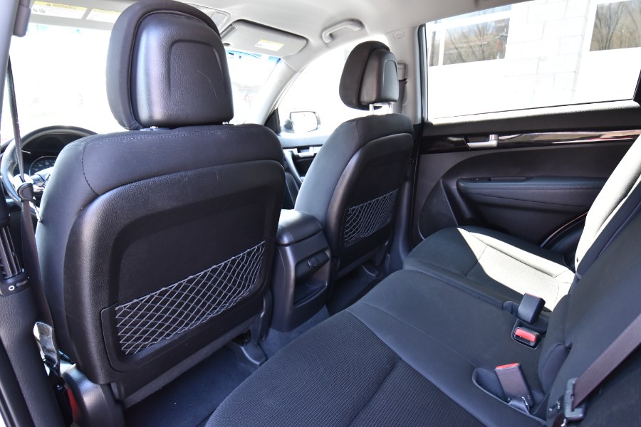 2015 Kia Sorento 4dr I4 LX, available for sale in Waterbury, Connecticut | Highline Car Connection. Waterbury, Connecticut 2015 Kia Sorento 4dr I4 LX, available for sale in Waterbury, Connecticut | Highline Car Connection. Waterbury, Connecticut