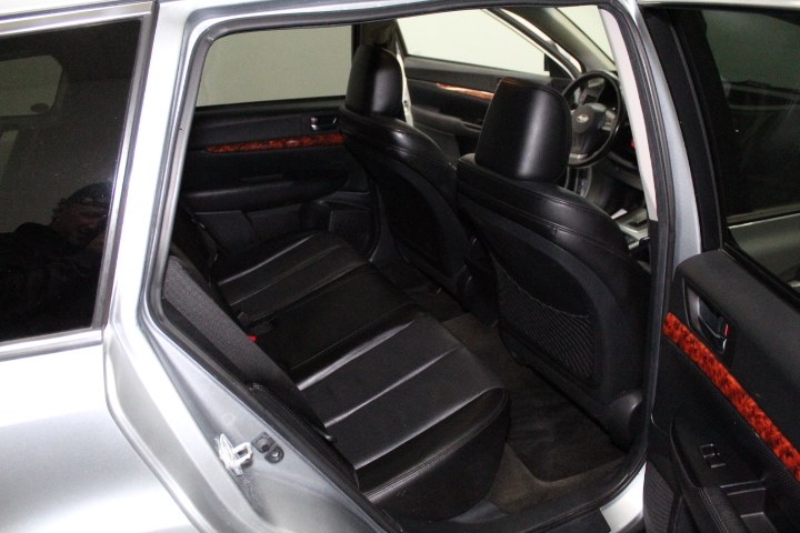 2012 Subaru Outback 4dr Wgn H4 Auto 2.5i Limited, available for sale in Plainville, Connecticut | New England Auto Sales LLC. Plainville, Connecticut 2012 Subaru Outback 4dr Wgn H4 Auto 2.5i Limited, available for sale in Plainville, Connecticut | New England Auto Sales LLC. Plainville, Connecticut