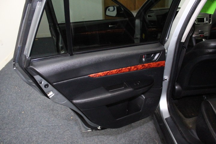 2012 Subaru Outback 4dr Wgn H4 Auto 2.5i Limited, available for sale in Plainville, Connecticut | New England Auto Sales LLC. Plainville, Connecticut 2012 Subaru Outback 4dr Wgn H4 Auto 2.5i Limited, available for sale in Plainville, Connecticut | New England Auto Sales LLC. Plainville, Connecticut
