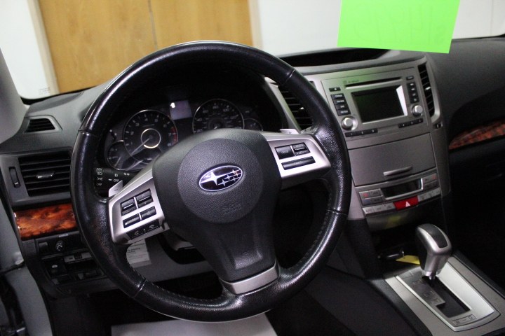 2012 Subaru Outback 4dr Wgn H4 Auto 2.5i Limited, available for sale in Plainville, Connecticut | New England Auto Sales LLC. Plainville, Connecticut 2012 Subaru Outback 4dr Wgn H4 Auto 2.5i Limited, available for sale in Plainville, Connecticut | New England Auto Sales LLC. Plainville, Connecticut