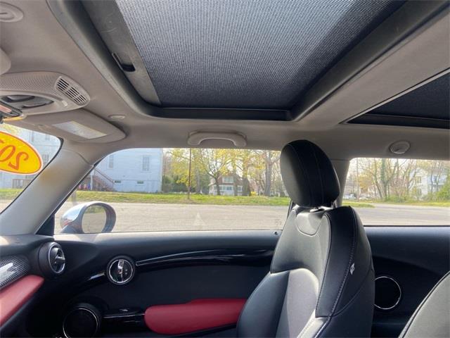 Used Mini Cooper s Base 2014 | Wiz Leasing Inc. Stratford, Connecticut Used Mini Cooper s Base 2014 | Wiz Leasing Inc. Stratford, Connecticut