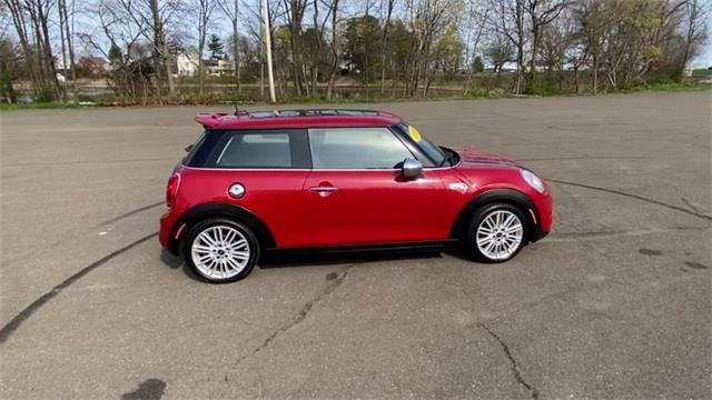 Used Mini Cooper s Base 2014 | Wiz Leasing Inc. Stratford, Connecticut Used Mini Cooper s Base 2014 | Wiz Leasing Inc. Stratford, Connecticut