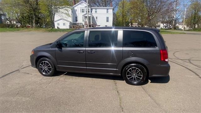2017 Dodge Grand Caravan SE, available for sale in Stratford, Connecticut | Wiz Leasing Inc. Stratford, Connecticut 2017 Dodge Grand Caravan SE, available for sale in Stratford, Connecticut | Wiz Leasing Inc. Stratford, Connecticut