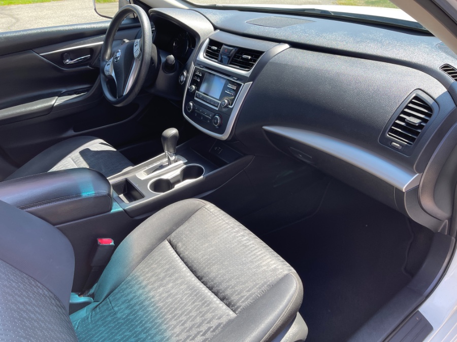 2016 Nissan Altima 4dr Sdn I4 2.5 S, available for sale in Plainville, Connecticut | Farmington Auto Park LLC. Plainville, Connecticut 2016 Nissan Altima 4dr Sdn I4 2.5 S, available for sale in Plainville, Connecticut | Farmington Auto Park LLC. Plainville, Connecticut