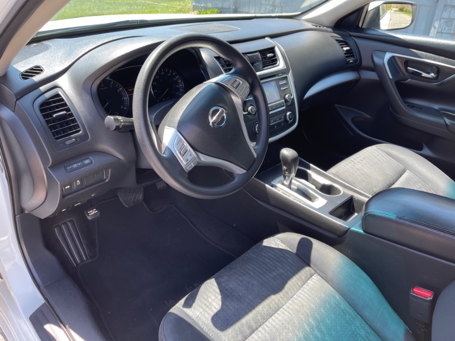 2016 Nissan Altima 4dr Sdn I4 2.5 S, available for sale in Plainville, Connecticut | Farmington Auto Park LLC. Plainville, Connecticut 2016 Nissan Altima 4dr Sdn I4 2.5 S, available for sale in Plainville, Connecticut | Farmington Auto Park LLC. Plainville, Connecticut