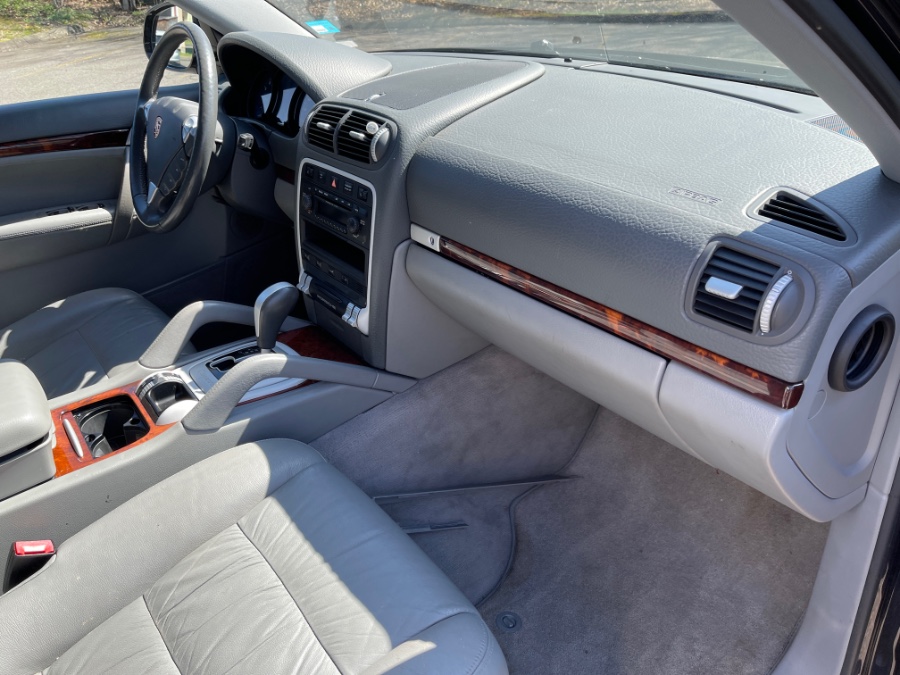 Used Porsche Cayenne 4dr Tiptronic 2006 | Farmington Auto Park LLC. Plainville, Connecticut Used Porsche Cayenne 4dr Tiptronic 2006 | Farmington Auto Park LLC. Plainville, Connecticut