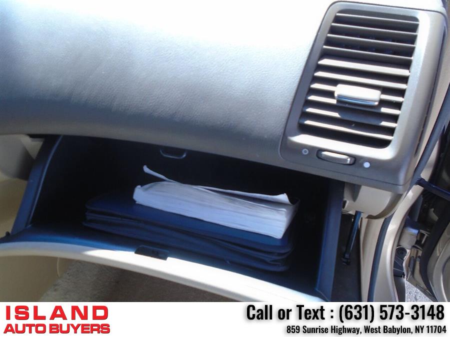 2004 Honda Accord EX w/Leather 4dr Sedan, available for sale in West Babylon, New York | Island Auto Buyers. West Babylon, New York 2004 Honda Accord EX w/Leather 4dr Sedan, available for sale in West Babylon, New York | Island Auto Buyers. West Babylon, New York