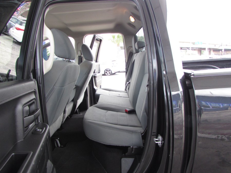 Used Ram 1500 Express 4x2 Quad Cab 6''4" Box 2017 | VIP Auto Enterprise, Inc. Orlando, Florida Used Ram 1500 Express 4x2 Quad Cab 6''4" Box 2017 | VIP Auto Enterprise, Inc. Orlando, Florida