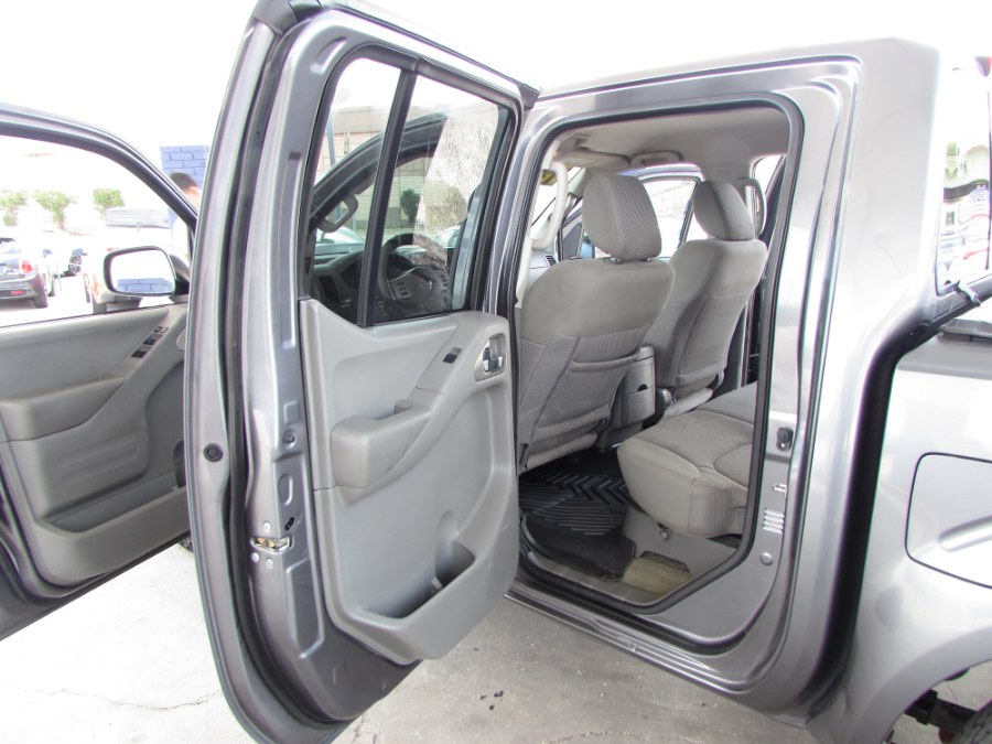 Used Nissan Frontier 2WD Crew Cab SWB Auto SV 2016 | VIP Auto Enterprise, Inc. Orlando, Florida Used Nissan Frontier 2WD Crew Cab SWB Auto SV 2016 | VIP Auto Enterprise, Inc. Orlando, Florida