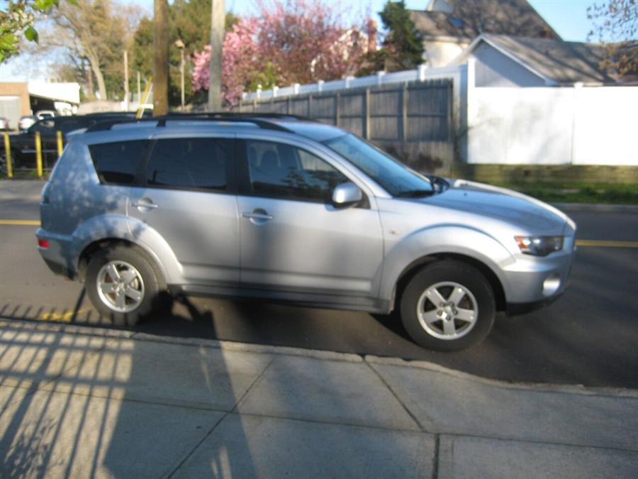 2010 Mitsubishi Outlander ES AWD 4dr SUV, available for sale in Massapequa, New York | Rite Choice Auto Inc.. Massapequa, New York 2010 Mitsubishi Outlander ES AWD 4dr SUV, available for sale in Massapequa, New York | Rite Choice Auto Inc.. Massapequa, New York