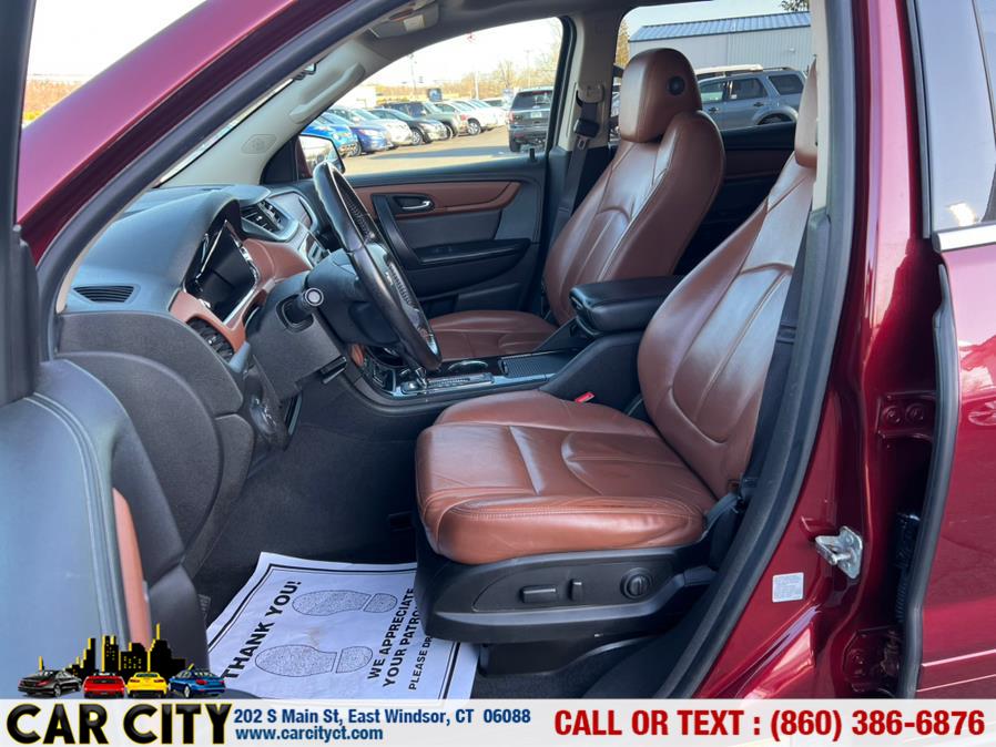 2015 Chevrolet Traverse AWD 4dr LT w/2LT, available for sale in East Windsor, Connecticut | Car City LLC. East Windsor, Connecticut